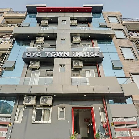 Super Townhouse Mannat Rohini 16 Delhi (National Capital Territory of India) Exterior foto