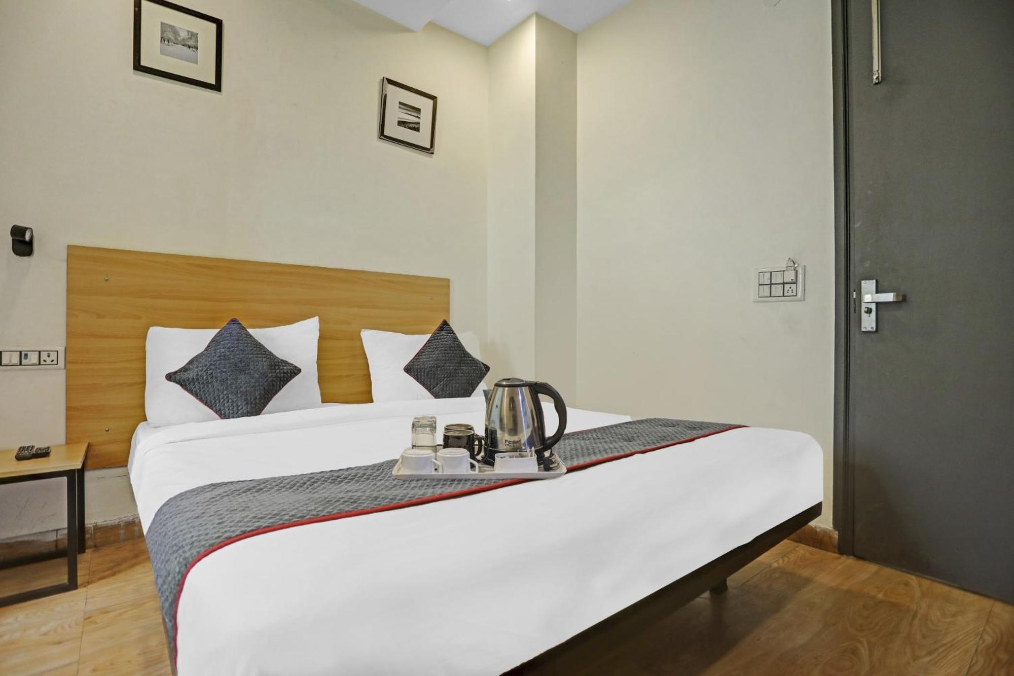 Super Townhouse Mannat Rohini 16 Delhi (National Capital Territory of India) Exterior foto